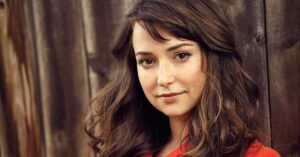 Milana Vayntrub Raises $500K for Wildfire Victims With Only